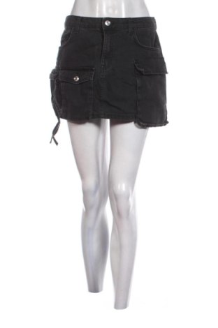 Пола Bershka, Размер M, Цвят Черен, Цена 15,00 €