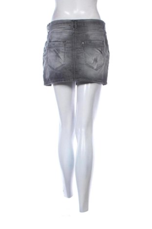 Пола H&M Divided, Размер M, Цвят Сив, Цена 15,33 €