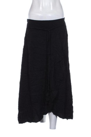 Пола NEW COLLECTION, Размер M, Цвят Черен, Цена 21,47 €