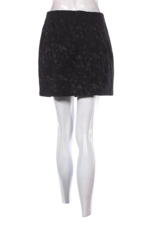 Пола Reserved, Размер M, Цвят Черен, Цена 10,00 €