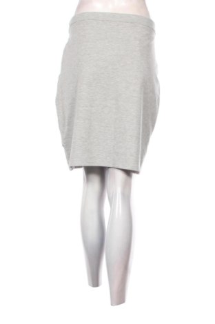 Пола Saint Tropez, Размер XL, Цвят Сив, Цена 21,47 €