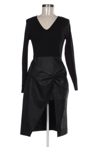 Kleid About you X Pari, Größe M, Farbe Schwarz, Preis 95,53 €