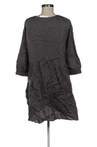 Sukienka American Vintage, Rozmiar M, Kolor Szary, Cena 220,99 zł