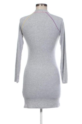 Šaty  Bershka, Veľkosť L, Farba Sivá, Cena  23,95 €