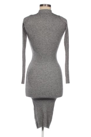 Sukienka Bershka, Rozmiar XXS, Kolor Szary, Cena 107,17 zł