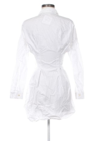 Рокля Bershka, Размер M, Цвят Бял, Цена 24,55 €