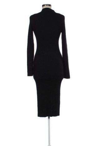 Рокля Bershka, Размер M, Цвят Черен, Цена 30,00 €