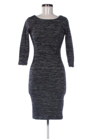 Sukienka Bien Bleu, Rozmiar S, Kolor Szary, Cena 104,99 zł