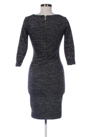 Sukienka Bien Bleu, Rozmiar S, Kolor Szary, Cena 104,99 zł