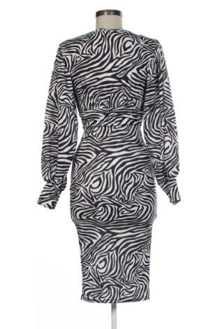 Sukienka Boohoo, Rozmiar M, Kolor Kolorowy, Cena 107,17 zł