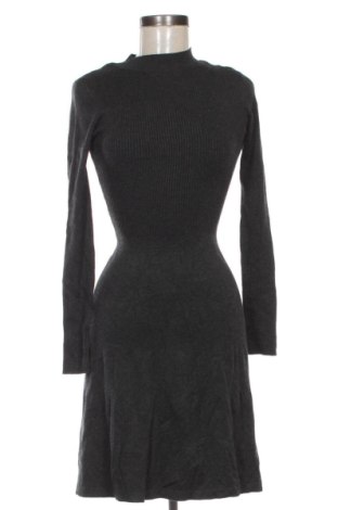 Kleid Clockhouse, Größe XS, Farbe Grau, Preis 25,99 €