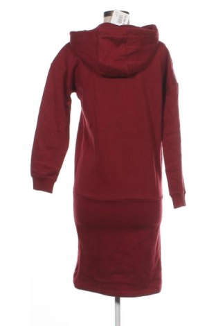 Ruha DEF, Méret S, Szín Piros, Ár 15 919 Ft