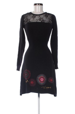 Рокля Desigual, Размер M, Цвят Многоцветен, Цена 42,43 €