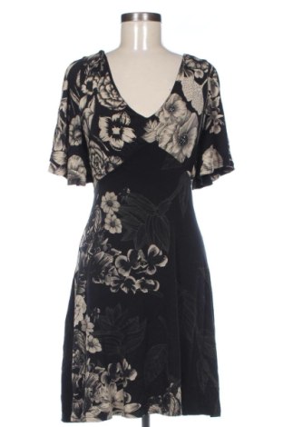 Рокля Desigual, Размер M, Цвят Многоцветен, Цена 38,34 €
