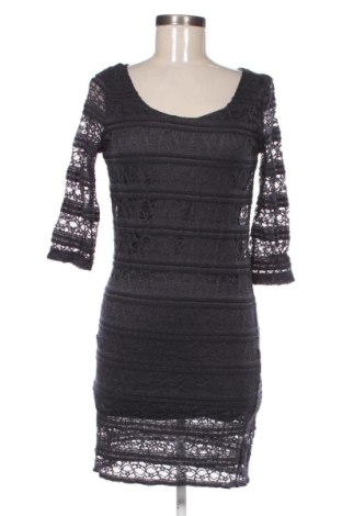 Sukienka Fishbone, Rozmiar M, Kolor Niebieski, Cena 107,17 zł