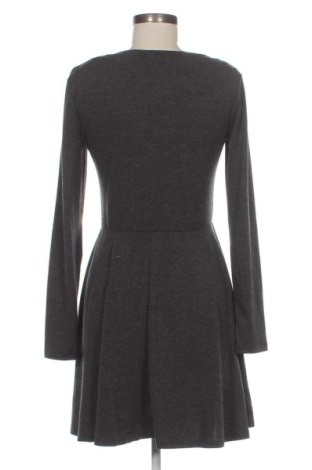 Рокля Forever 21, Размер L, Цвят Сив, Цена 32,21 €