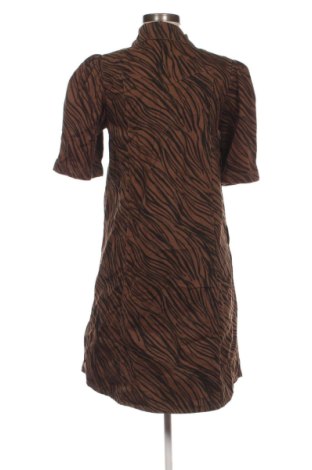 Рокля Gestuz, Размер M, Цвят Многоцветен, Цена 57,77 €