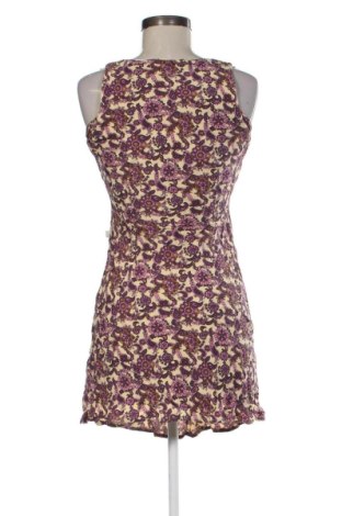 Рокля Guess, Размер S, Цвят Многоцветен, Цена 49,00 €