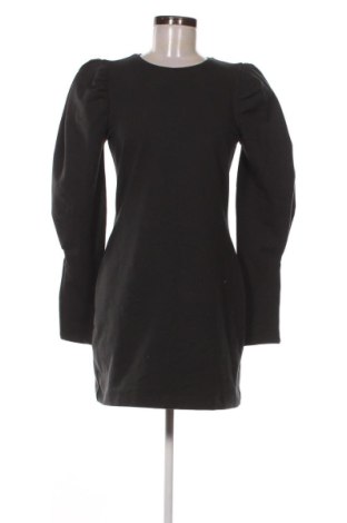 Rochie H&M, Mărime M, Culoare Gri, Preț 123,99 Lei