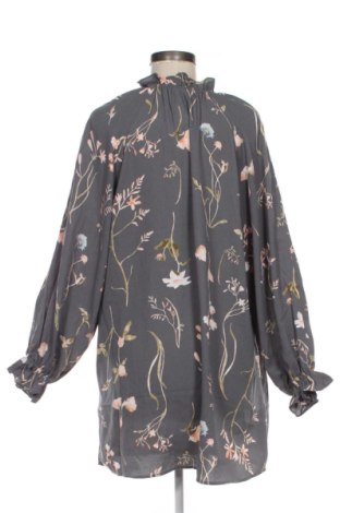 Рокля H&M, Размер XS, Цвят Многоцветен, Цена 20,45 €