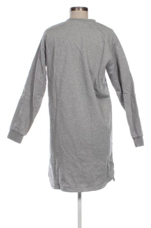 Šaty  Lacoste, Velikost M, Barva Šedá, Cena  4 249,00 Kč