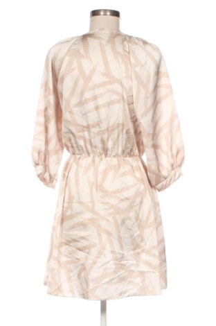 Kleid Lokita, Größe M, Farbe Mehrfarbig, Preis € 15,99