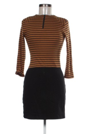 Рокля Mango, Размер S, Цвят Многоцветен, Цена 46,63 €