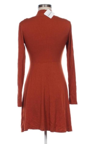Рокля Mela, Размер M, Цвят Оранжев, Цена 24,44 €