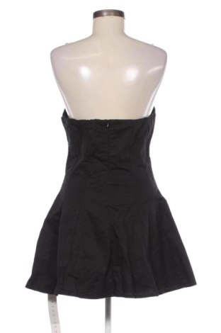Kleid Missguided, Größe L, Farbe Schwarz, Preis 32,00 €