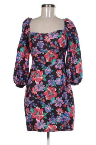 Рокля Mohito, Размер M, Цвят Многоцветен, Цена 27,05 €