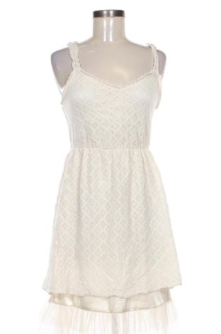 Sukienka Molly Bracken, Rozmiar M, Kolor Beżowy, Cena 133,96 zł