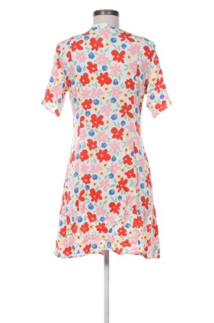 Рокля Monki, Размер S, Цвят Многоцветен, Цена 24,44 €