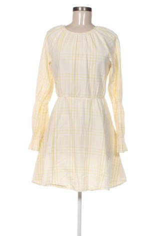 Ruha NA-KD, Méret M, Szín Sokszínű, Ár 10 102 Ft