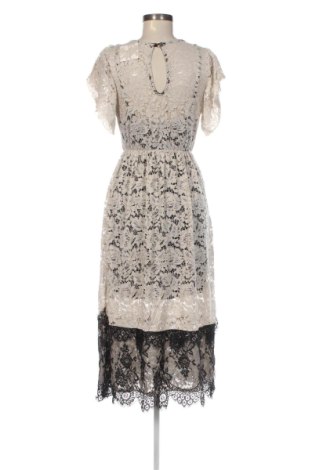 Kleid NEW COLLECTION, Größe M, Farbe Beige, Preis 31,99 €