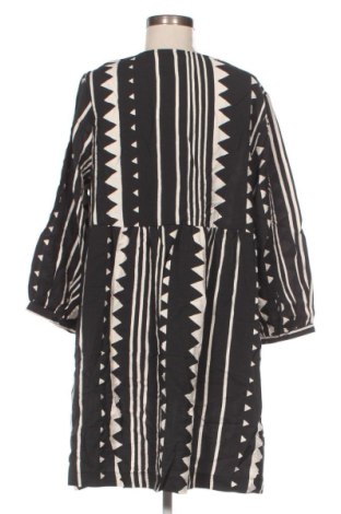 Kleid New Look, Größe XL, Farbe Mehrfarbig, Preis 41,99 €