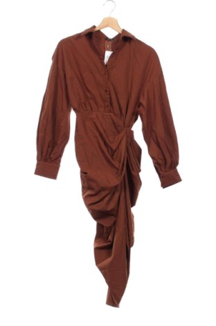 Рокля Pretty Little Thing, Размер XXS, Цвят Кафяв, Цена 20,45 €