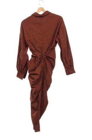 Рокля Pretty Little Thing, Размер XXS, Цвят Кафяв, Цена 20,45 €