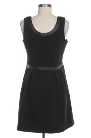 Ruha Qed London, Méret L, Szín Fekete, Ár 12 349 Ft