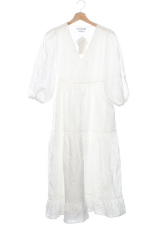 Kleid Reserved, Größe XS, Farbe Weiß, Preis 25,99 €