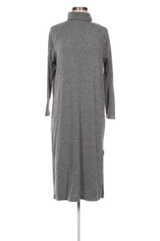 Sukienka Reserved, Rozmiar XXL, Kolor Szary, Cena 97,99 zł