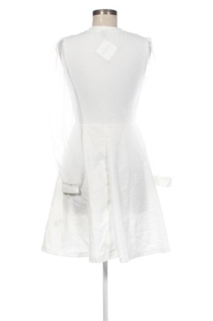 Kleid SHEIN, Größe M, Farbe Weiß, Preis € 38,99