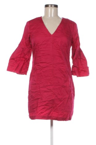 Рокля Sisley, Размер M, Цвят Розов, Цена 42,43 €