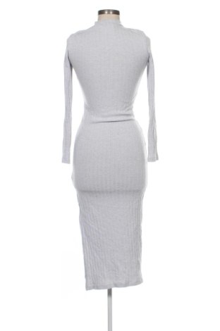 Рокля Stradivarius, Размер XS, Цвят Сив, Цена 20,45 €