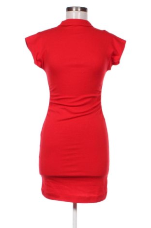 Sukienka Stradivarius, Rozmiar S, Kolor Czerwony, Cena 107,17 zł