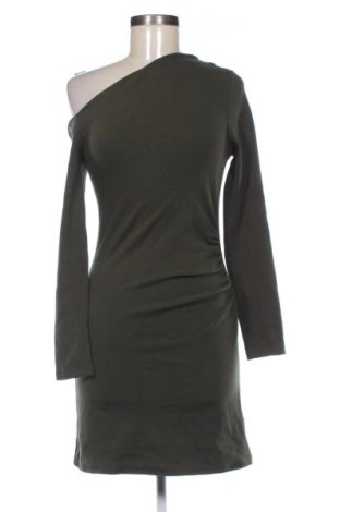 Rochie Stradivarius, Mărime L, Culoare Verde, Preț 104,10 Lei