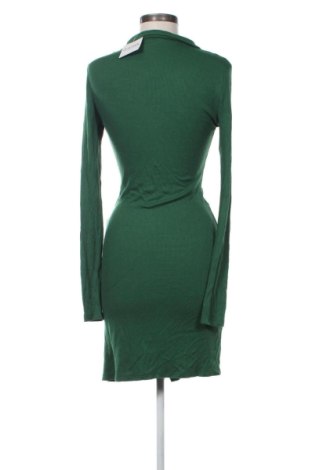 Kleid Stradivarius, Größe L, Farbe Grün, Preis 15,70 €