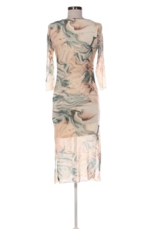 Рокля Stradivarius, Размер S, Цвят Многоцветен, Цена 20,00 €