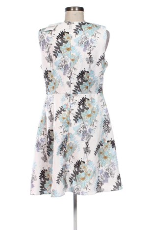 Sukienka Trendyol, Rozmiar L, Kolor Kolorowy, Cena 131,57 zł