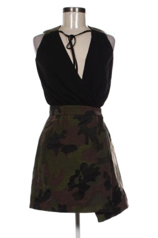 Рокля Trussardi Jeans, Размер M, Цвят Многоцветен, Цена 66,00 €