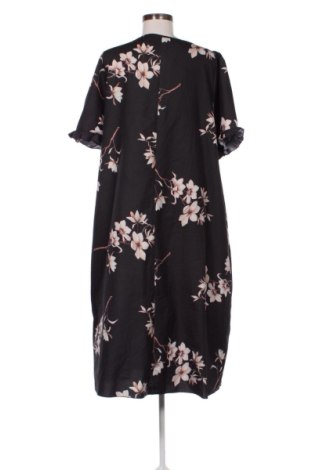 Рокля Unbranded, Размер 3XL, Цвят Многоцветен, Цена 15,00 €